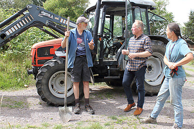 Chris talks to local farmers